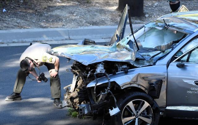 开云团队-伍兹突发车祸腿部受伤严重 已做手术暂无生命危险