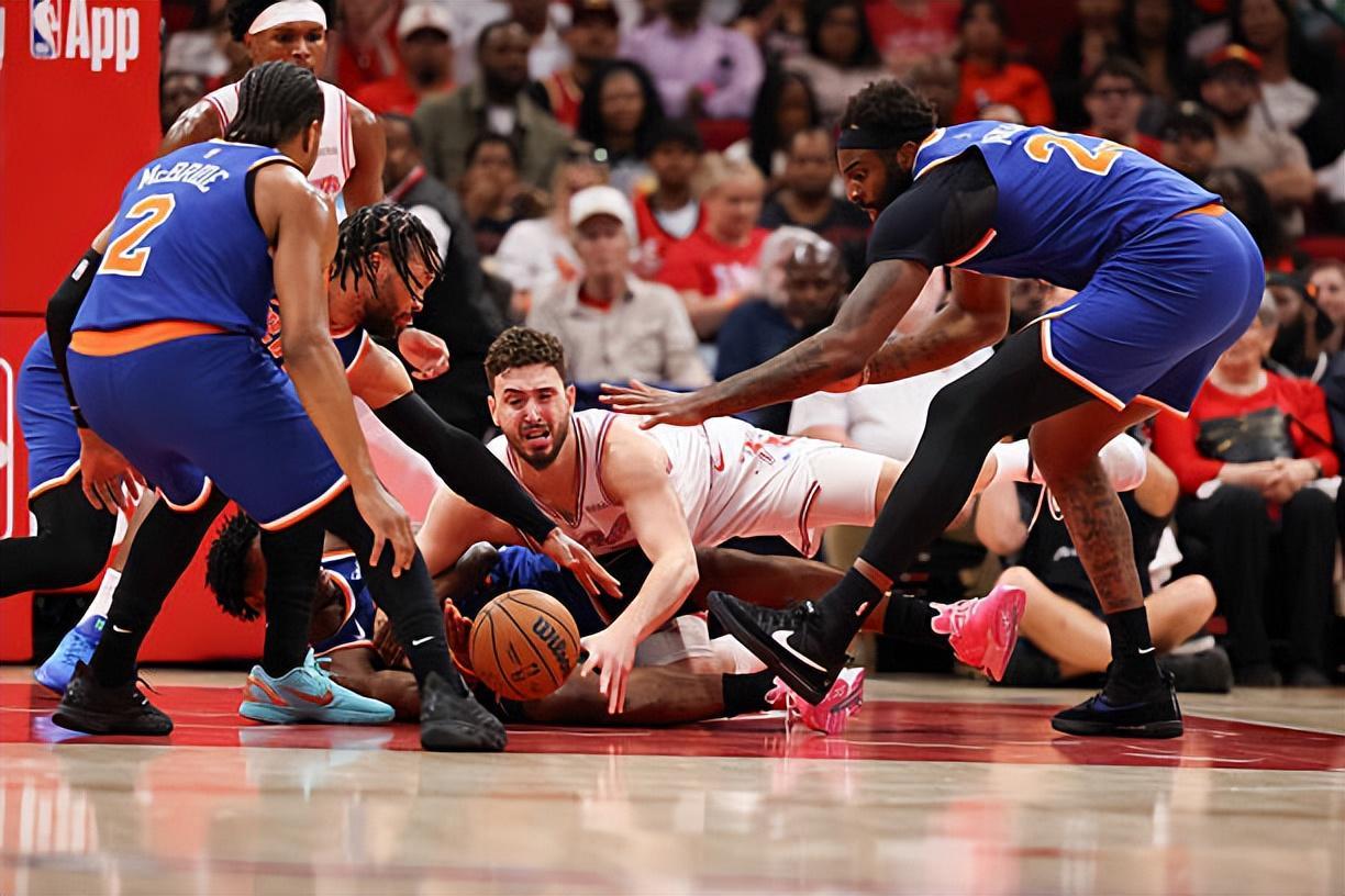 开云体育下载APP-打法精炼了许多！火箭内线核心最近一段时间的状态真是相当不错？